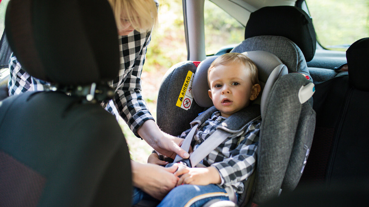 normativa 2022 viajar con niños en el coche