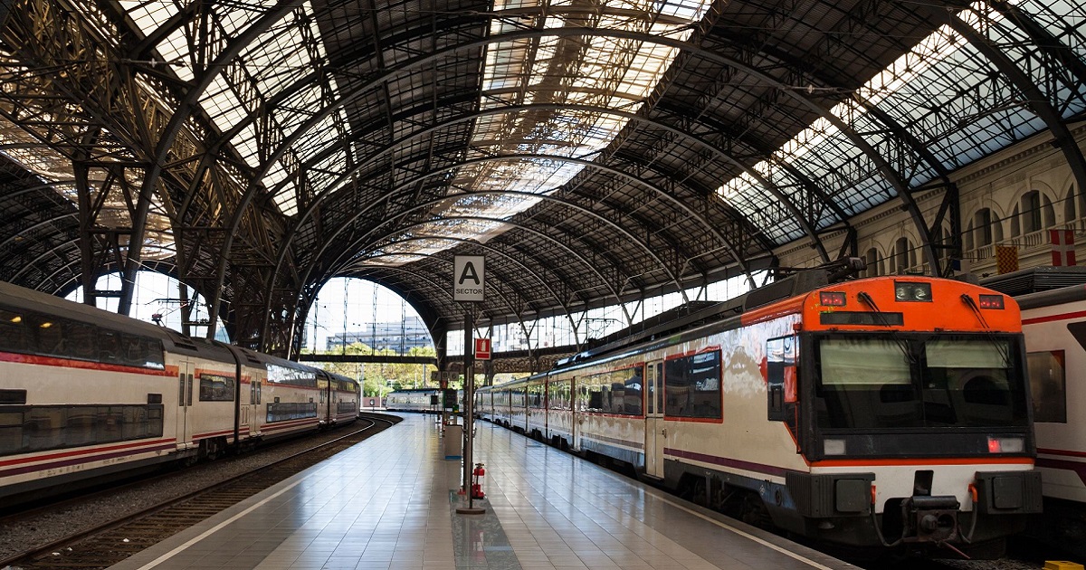 ¿Se puede reclamar si por culpa de un problema con el tren pierdes un vuelo?