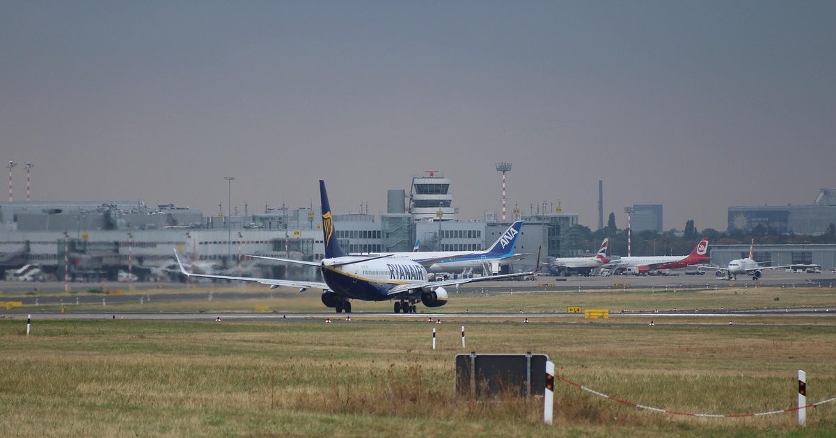 Ryanair obliga a los viajeros a disponer de tarjeta de embarque digital