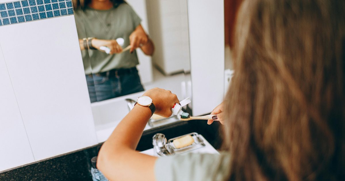 Llevar pasta de dientes en avión: ¿cuándo está prohibido?